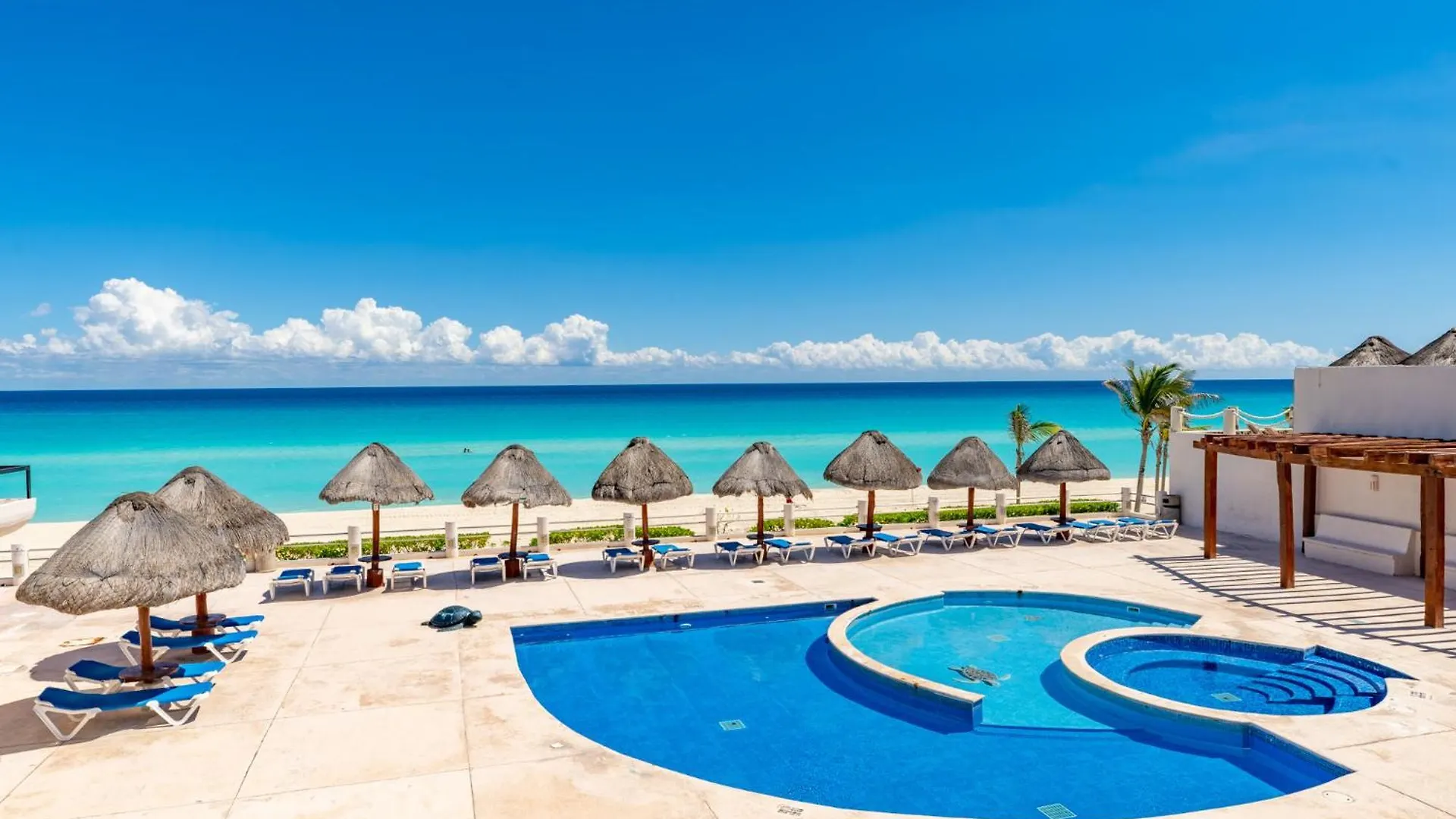 Beachfront Villa In Cancun Hotel Zone