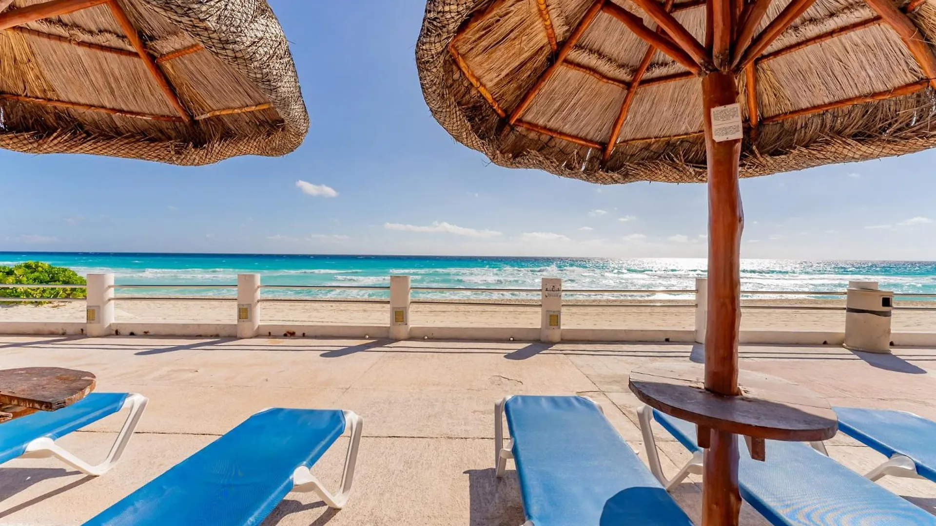 Beachfront Villa In Cancun Hotel Zone