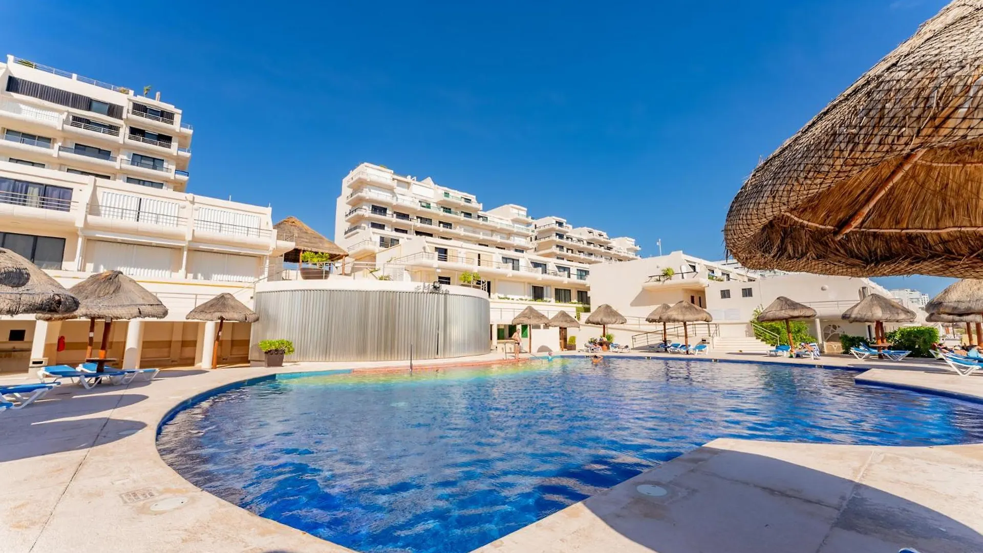 Beachfront Villa In Cancun Hotel Zone Mexico