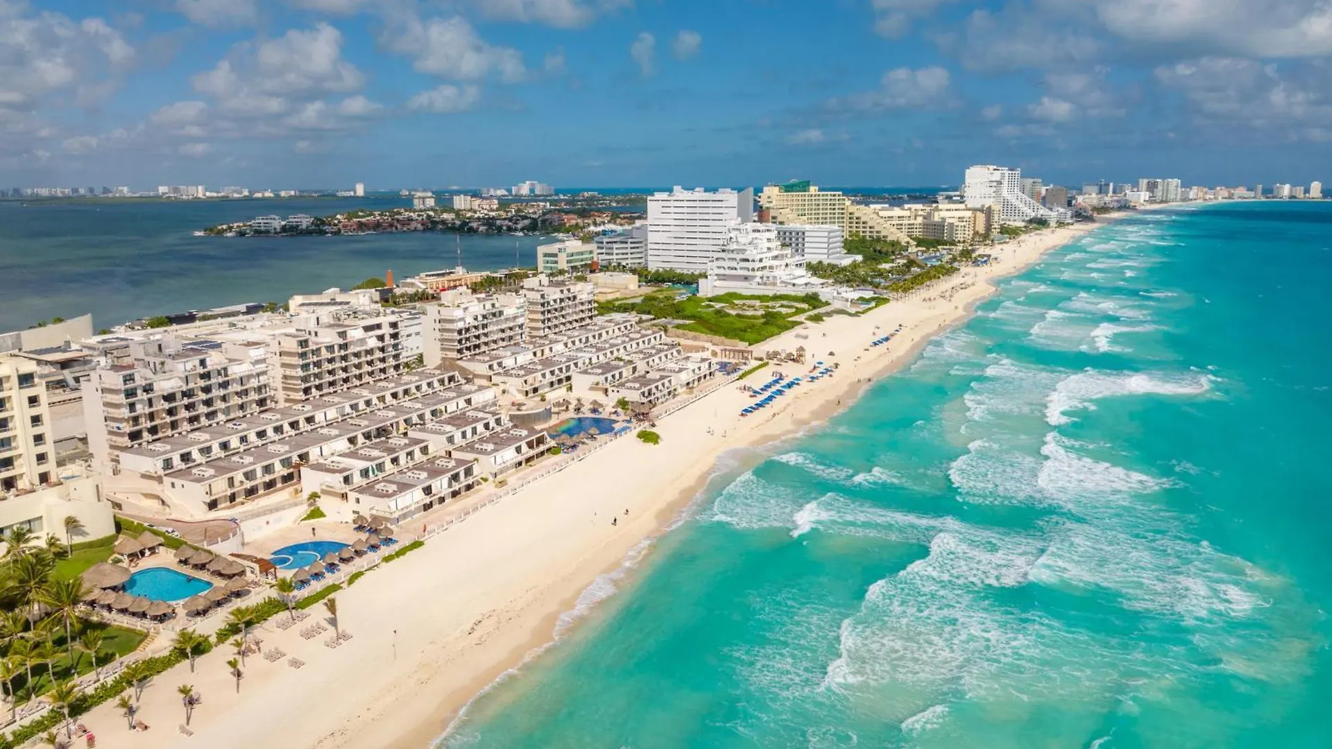 Beachfront Villa In Cancun Hotel Zone México